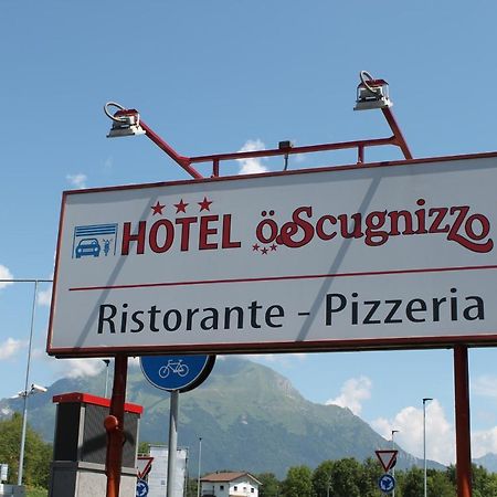 Hotel O'Scugnizzo 2 Belluno Bagian luar foto