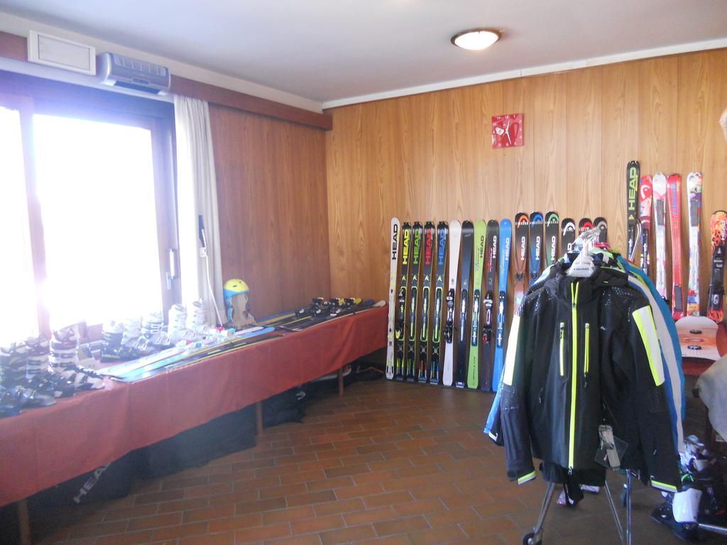 Hotel O'Scugnizzo 2 Belluno Bagian luar foto