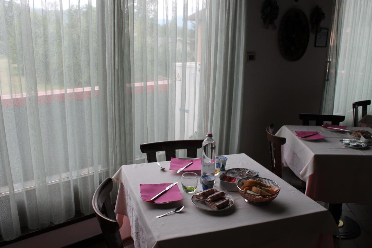 Hotel O'Scugnizzo 2 Belluno Bagian luar foto