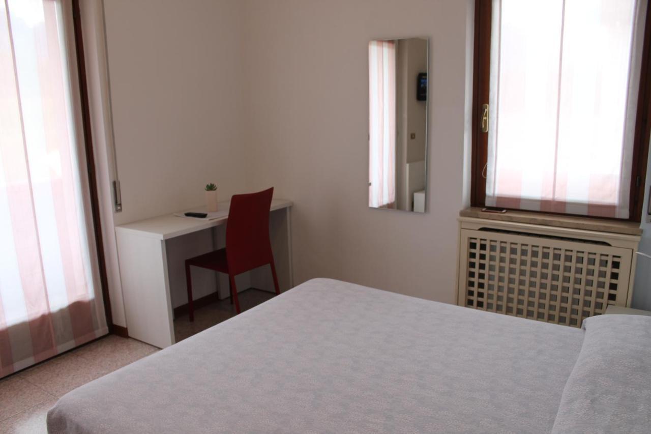 Hotel O'Scugnizzo 2 Belluno Bagian luar foto