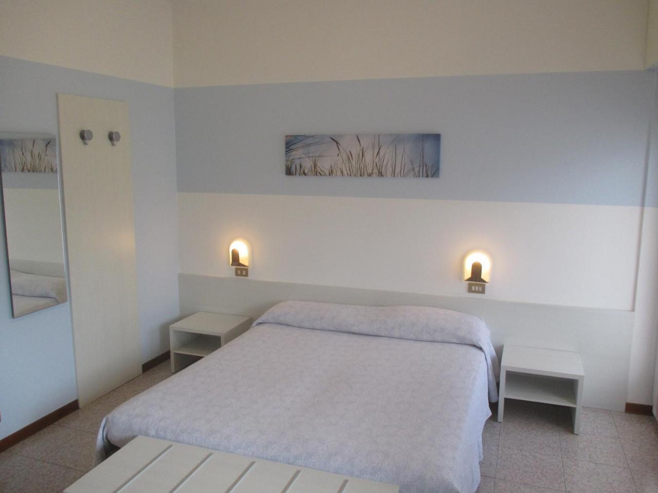 Hotel O'Scugnizzo 2 Belluno Bagian luar foto
