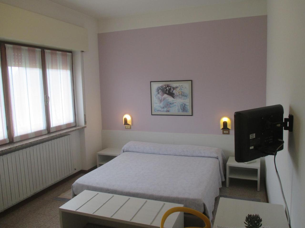 Hotel O'Scugnizzo 2 Belluno Bagian luar foto