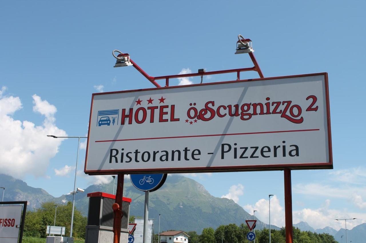 Hotel O'Scugnizzo 2 Belluno Bagian luar foto