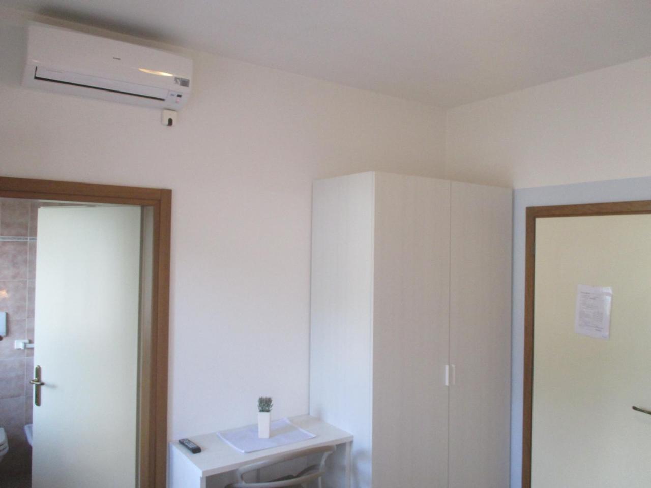 Hotel O'Scugnizzo 2 Belluno Bagian luar foto