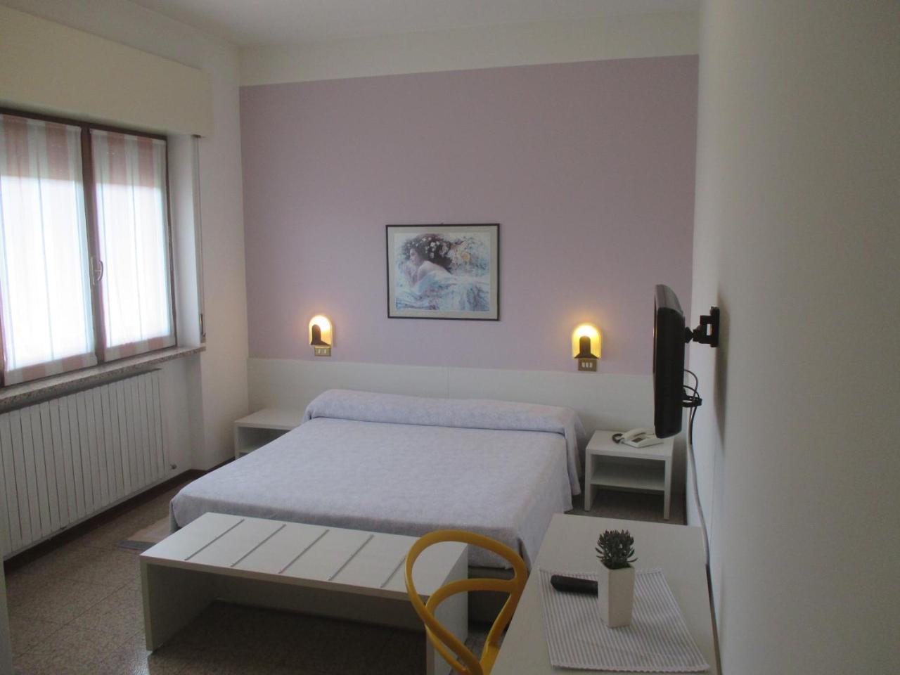 Hotel O'Scugnizzo 2 Belluno Bagian luar foto