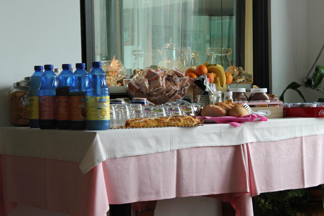 Hotel O'Scugnizzo 2 Belluno Bagian luar foto